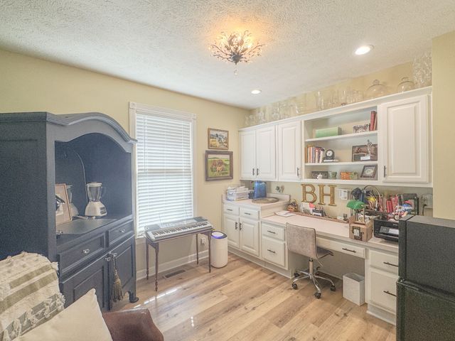 1015 Latti Reese Rd, Hartsville, TN 37074