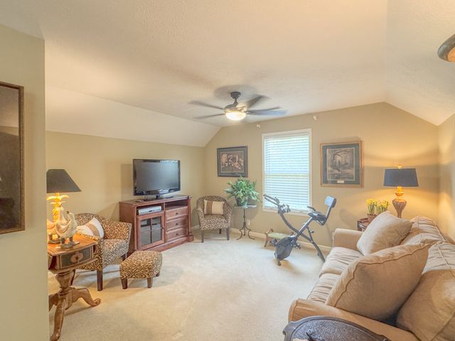 1015 Latti Reese Rd, Hartsville, TN 37074