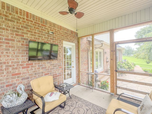 1015 Latti Reese Rd, Hartsville, TN 37074