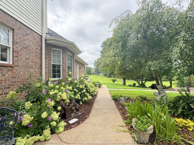 1015 Latti Reese Rd, Hartsville, TN 37074