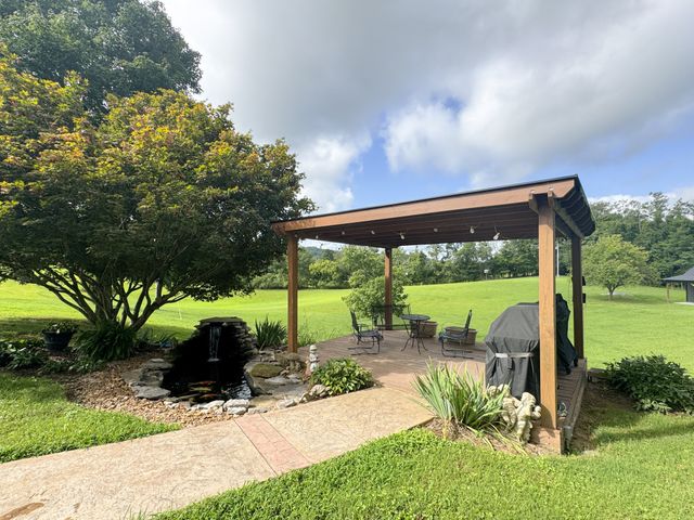 1015 Latti Reese Rd, Hartsville, TN 37074