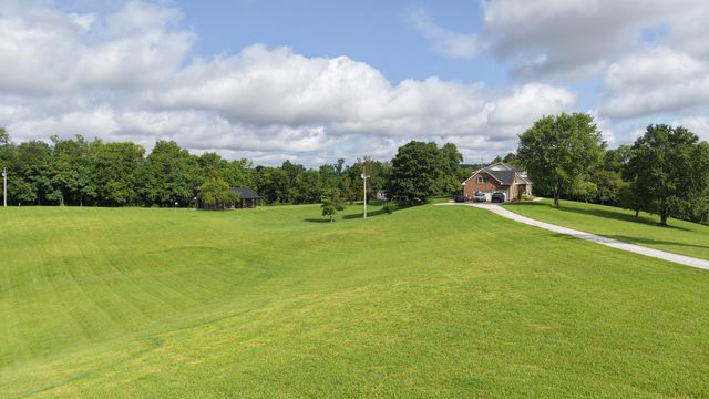 1015 Latti Reese Rd, Hartsville, TN 37074