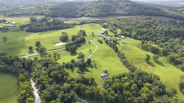 1015 Latti Reese Rd, Hartsville, TN 37074