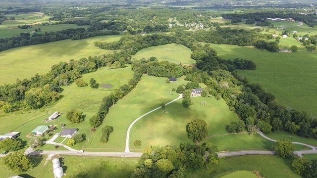 1015 Latti Reese Rd, Hartsville, TN 37074