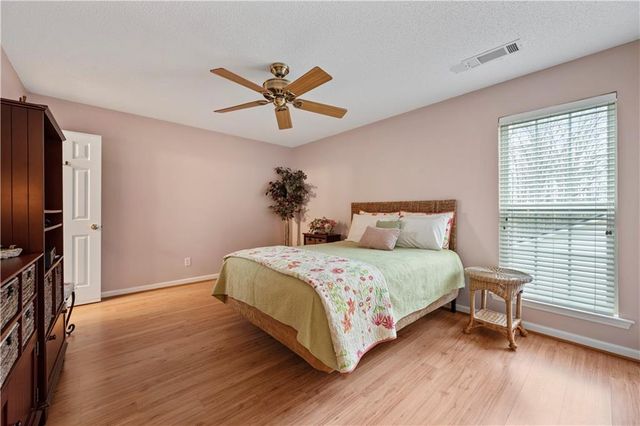 5120 Oak Field Court, Murrayville, GA 30564