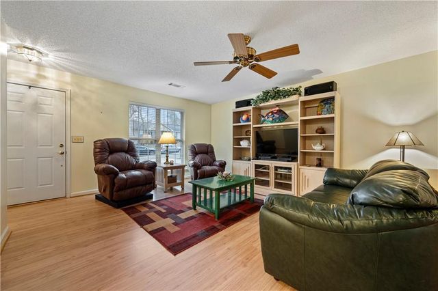 5120 Oak Field Court, Murrayville, GA 30564