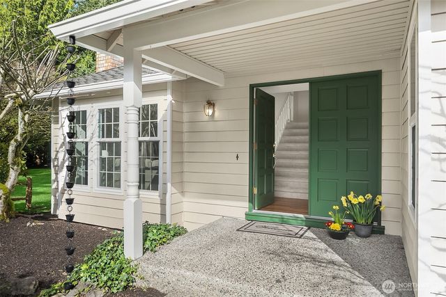 24106 NE 6th Place, Sammamish, WA 98074