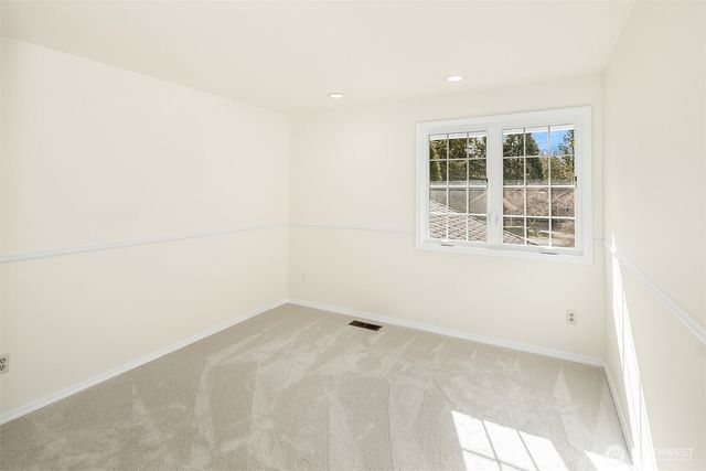 24106 NE 6th Place, Sammamish, WA 98074