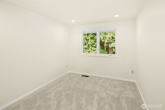 24106 NE 6th Place, Sammamish, WA 98074