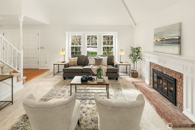 24106 NE 6th Place, Sammamish, WA 98074