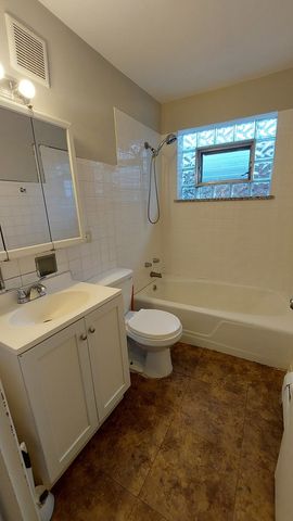 5311 S Kostner Avenue 1W, Chicago, IL 60632