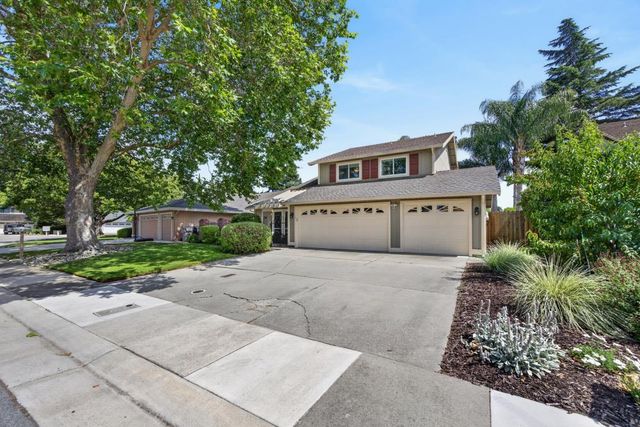 360 Bay River Way, Sacramento, CA 95831