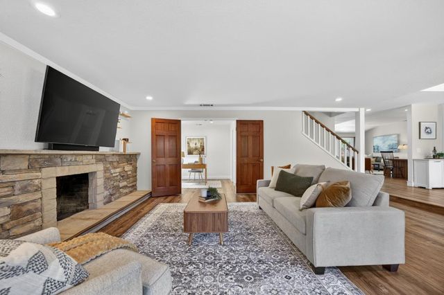 360 Bay River Way, Sacramento, CA 95831