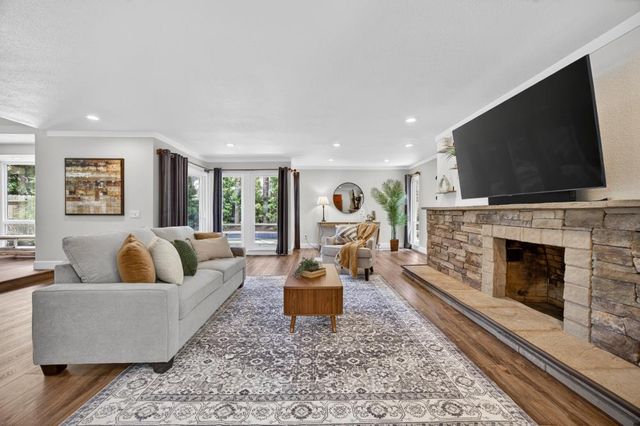 360 Bay River Way, Sacramento, CA 95831
