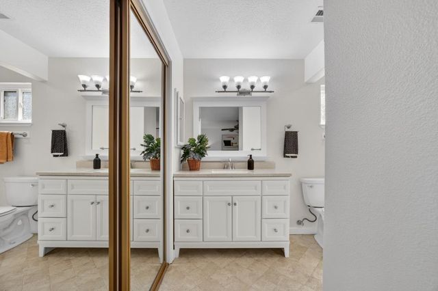 360 Bay River Way, Sacramento, CA 95831