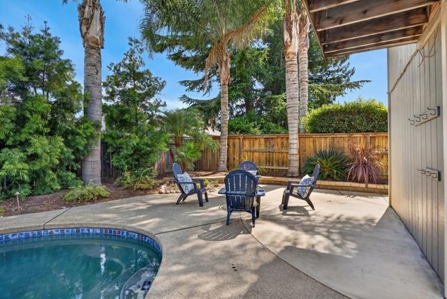 360 Bay River Way, Sacramento, CA 95831