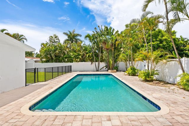 413 NE Ne 25 Ave Avenue, Pompano Beach, FL 33062