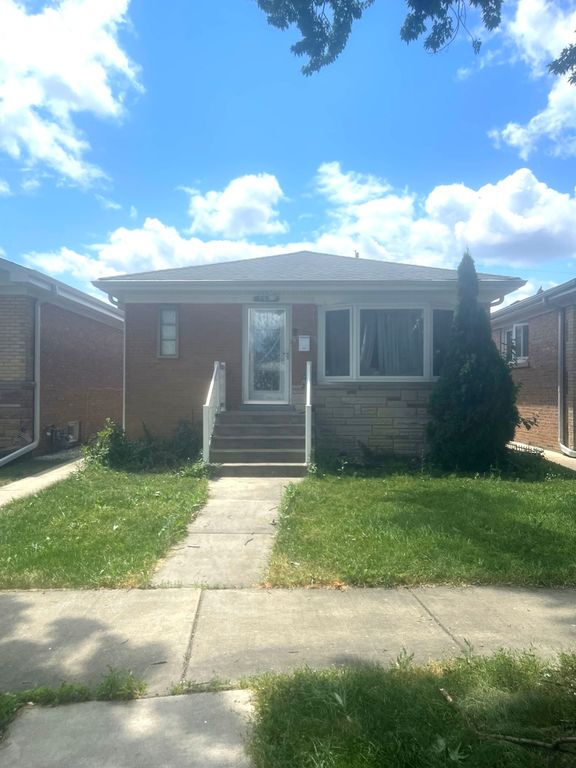 7519 W Winnemac Avenue, Harwood Heights, IL 60706