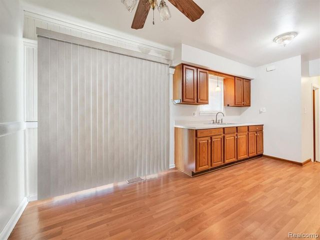 32760 Hiveley, Westland, MI 48186