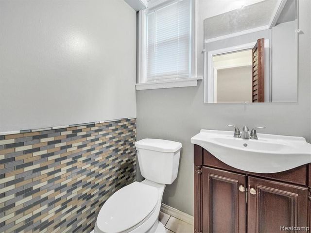 32760 Hiveley, Westland, MI 48186