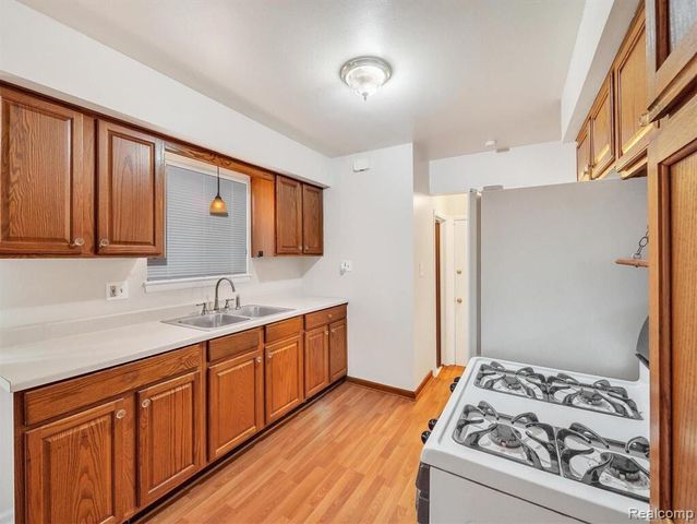 32760 Hiveley, Westland, MI 48186