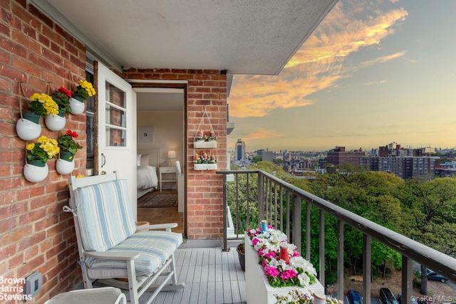 4525 Henry Hudson Parkway 1001, Bronx, NY 10471