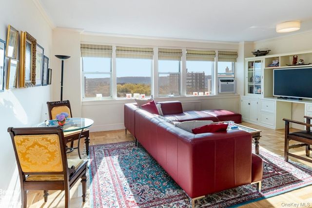 4525 Henry Hudson Parkway 1001, Bronx, NY 10471