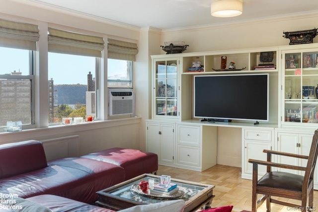 4525 Henry Hudson Parkway 1001, Bronx, NY 10471