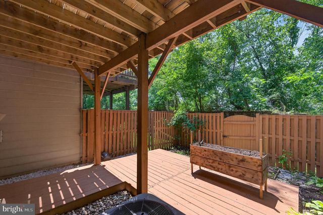 967 HERONS RUN LN, Woodbridge, VA 22191