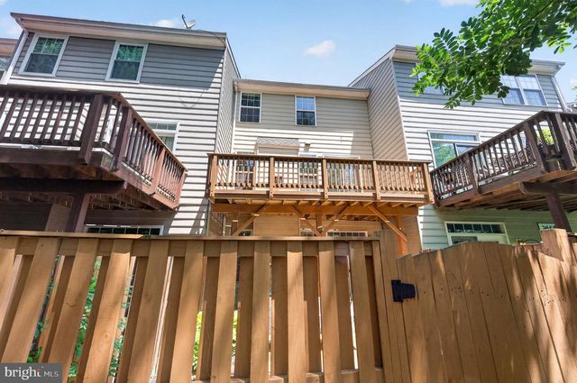967 HERONS RUN LN, Woodbridge, VA 22191