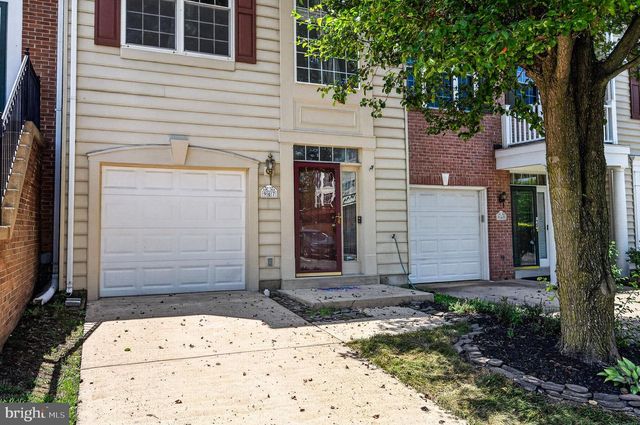 967 HERONS RUN LN, Woodbridge, VA 22191