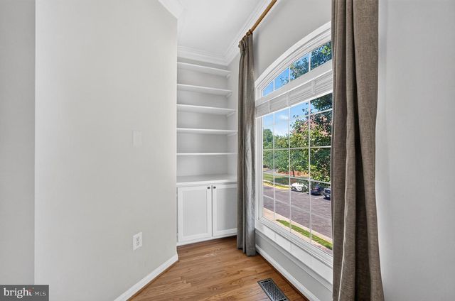 967 HERONS RUN LN, Woodbridge, VA 22191