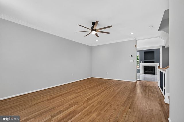 967 HERONS RUN LN, Woodbridge, VA 22191