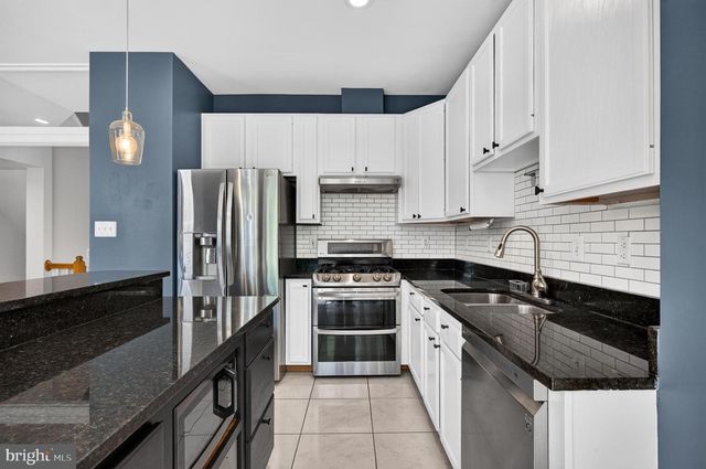 967 HERONS RUN LN, Woodbridge, VA 22191