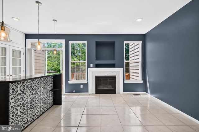 967 HERONS RUN LN, Woodbridge, VA 22191