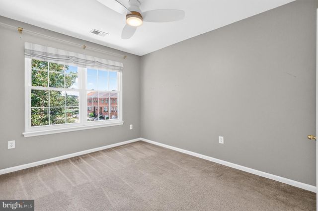 967 HERONS RUN LN, Woodbridge, VA 22191