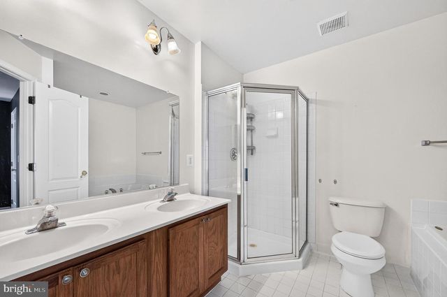 967 HERONS RUN LN, Woodbridge, VA 22191