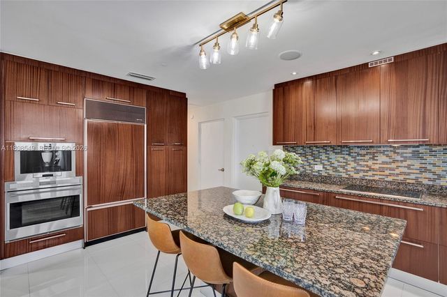 16001 Collins Avenue 1604, Sunny Isles Beach, FL 33160