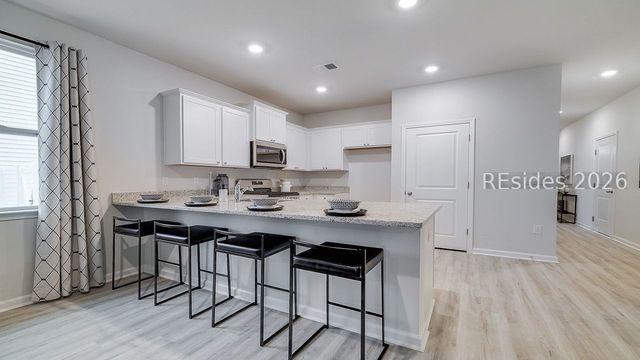 889 Sanctum St, Ridgeland, SC 29936