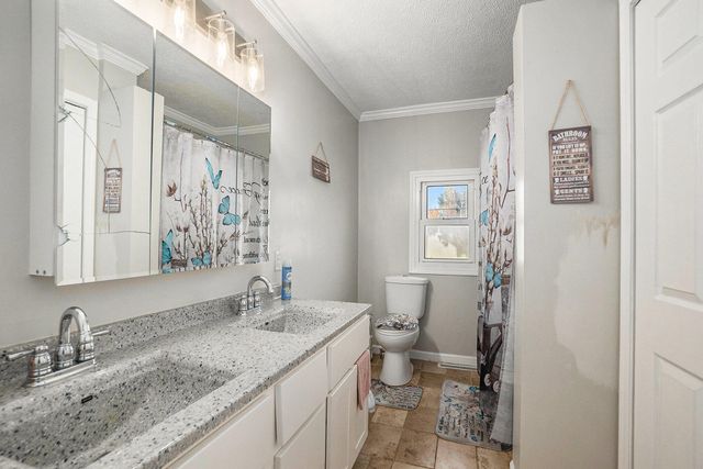 5475 14 Mile Court NE, Rockford, MI 49341