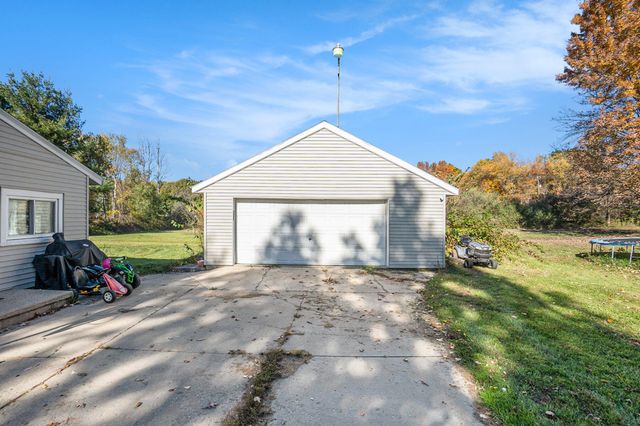 5475 14 Mile Court NE, Rockford, MI 49341