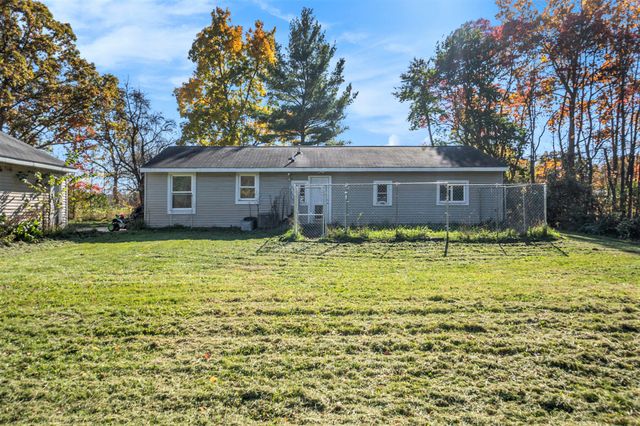 5475 14 Mile Court NE, Rockford, MI 49341