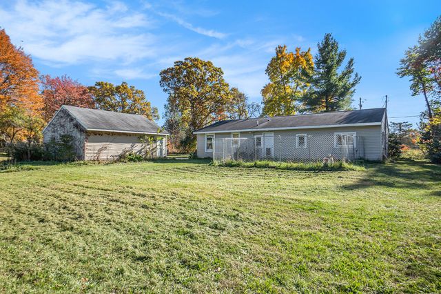 5475 14 Mile Court NE, Rockford, MI 49341