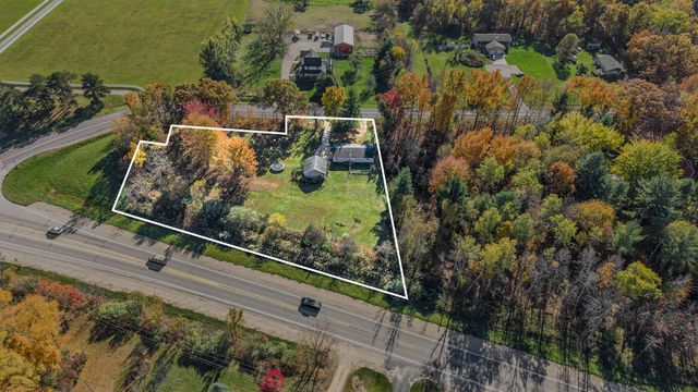 5475 14 Mile Court NE, Rockford, MI 49341