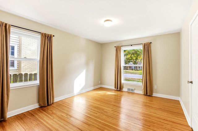 6020 12th Avenue S, Minneapolis, MN 55417