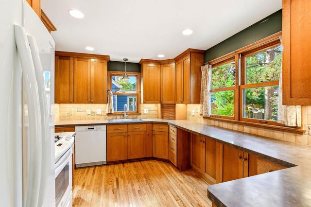6020 12th Avenue S, Minneapolis, MN 55417