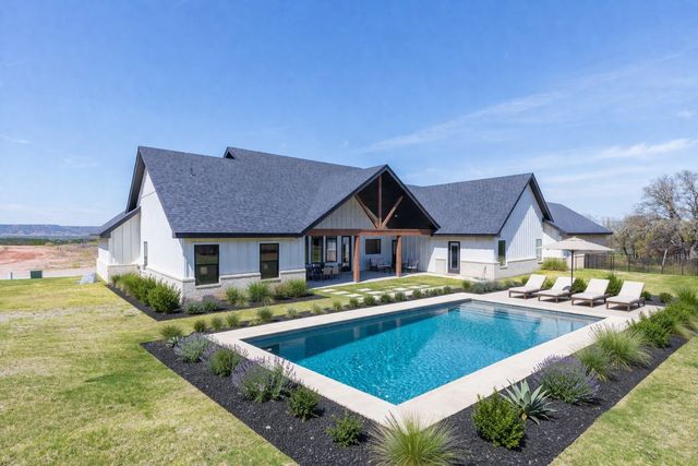 233 Red Stone Loop, Abilene, TX 79606