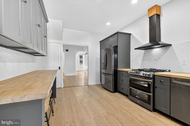 239 ELM ST, Lancaster, PA 17603