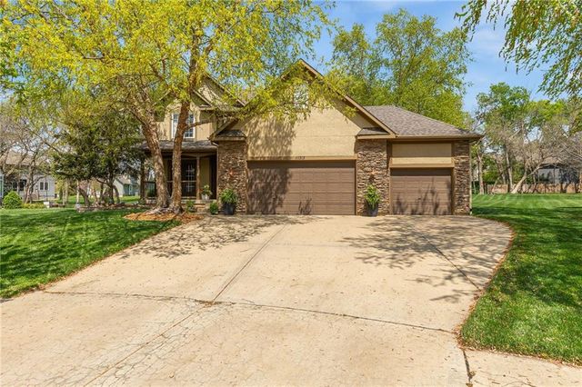 11313 S Brownridge Street, Olathe, KS 66061