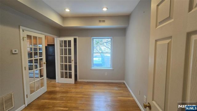 673 Bergen Avenue 204, Jersey City, NJ 07304